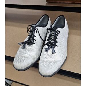 FootJoy Women's size 7 Tailored Collection golf shoes white & silvery color